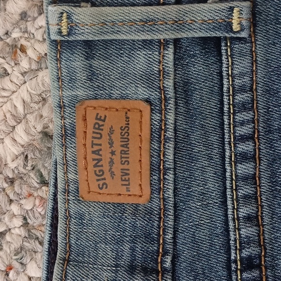Signature By Levi Strauss Modern Skinny Jeans Size 14 - Picture 2 of 7